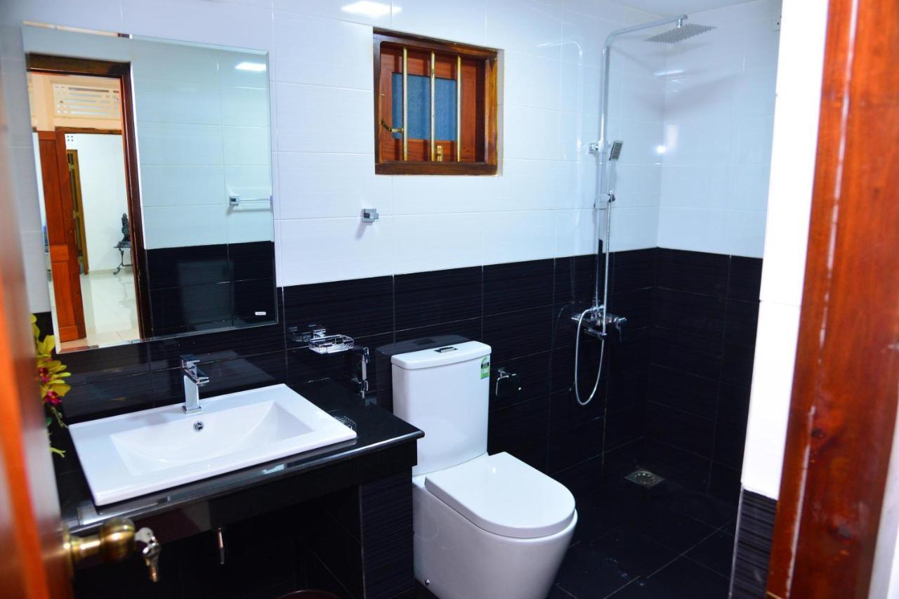 Sunshine Greens Bed & Breakfast ฮิกคาดูวา ภายนอก รูปภาพ